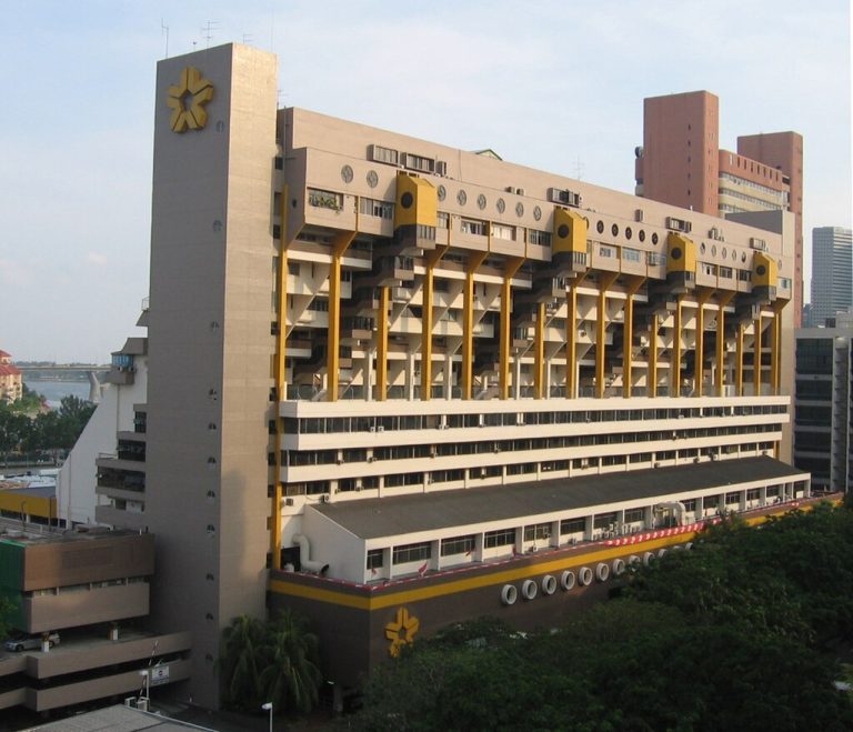 1024px-Golden_Mile_Complex_4,_Aug_07