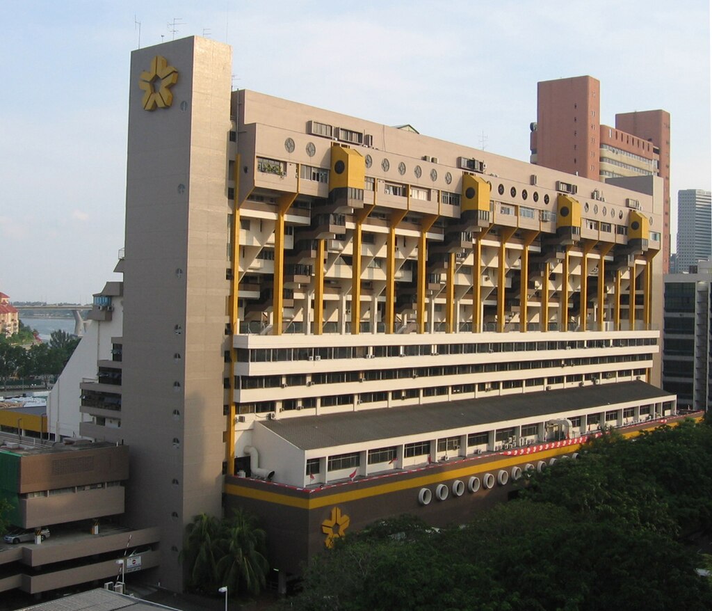 1024px-Golden_Mile_Complex_4,_Aug_07